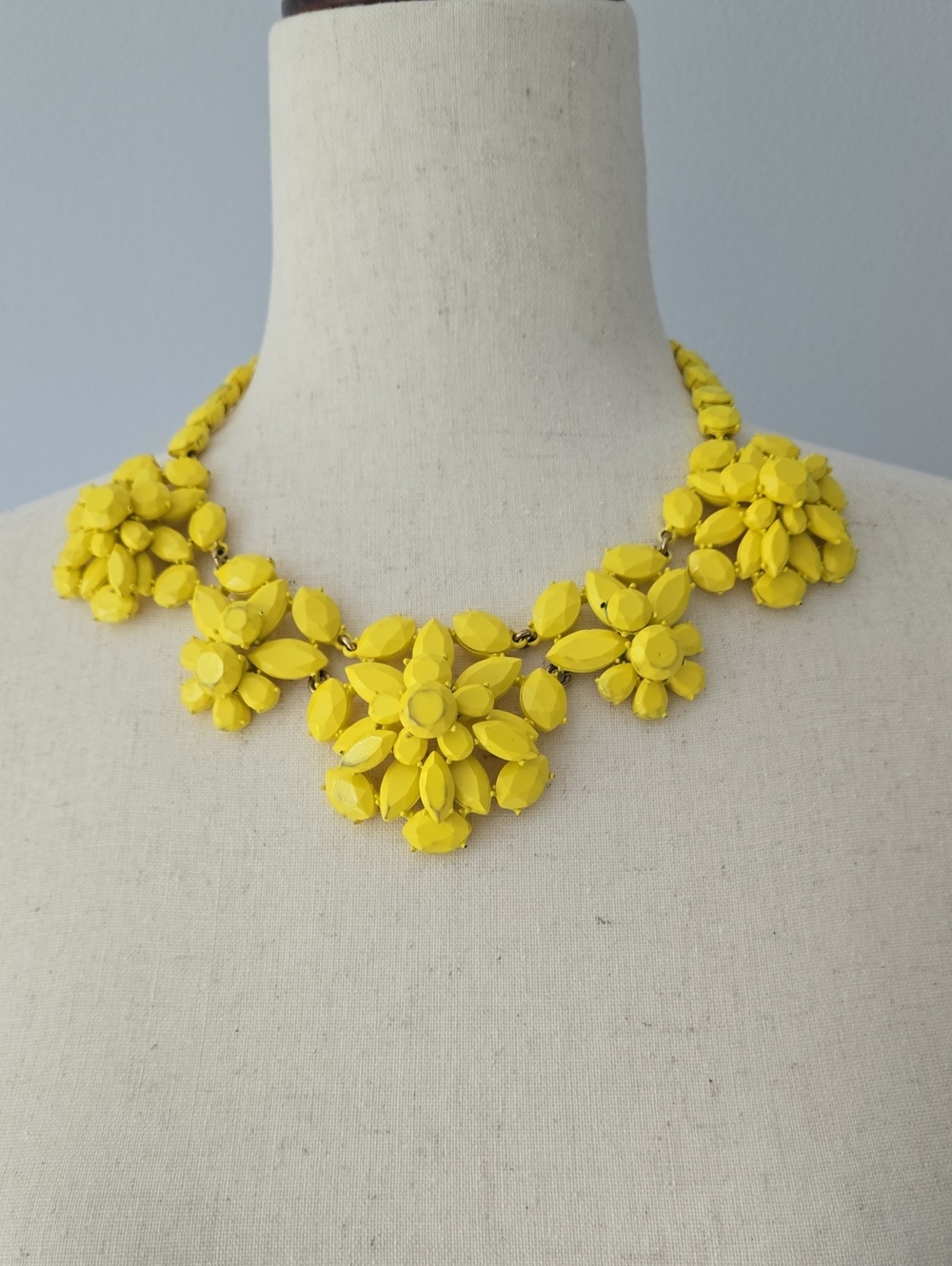 Vintage J.Crew Citron Yellow Resin Flower Statement Necklace Crystal Gold Tone